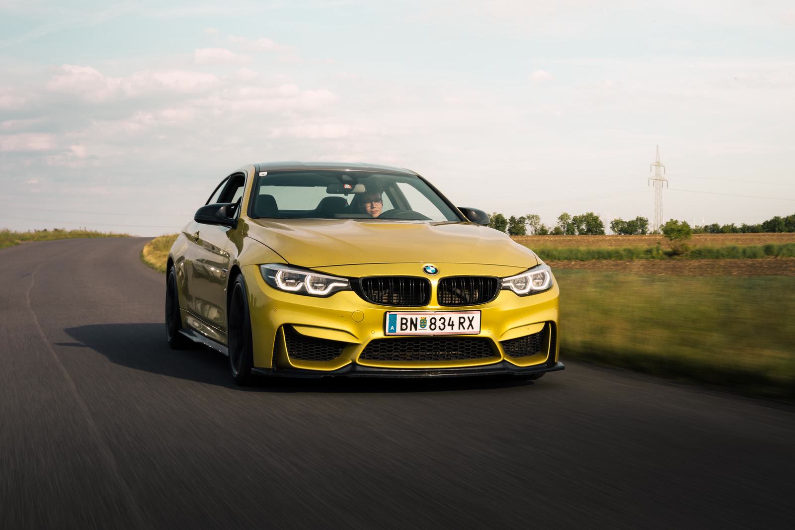 BMW M4 F82 Frontalansicht Luxusauto mieten Niederösterreich